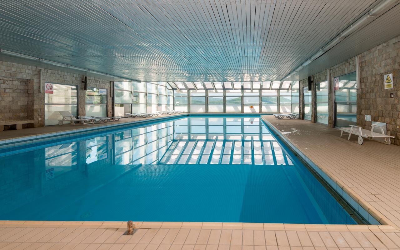 Hotel Zenit Neum Bagian luar foto